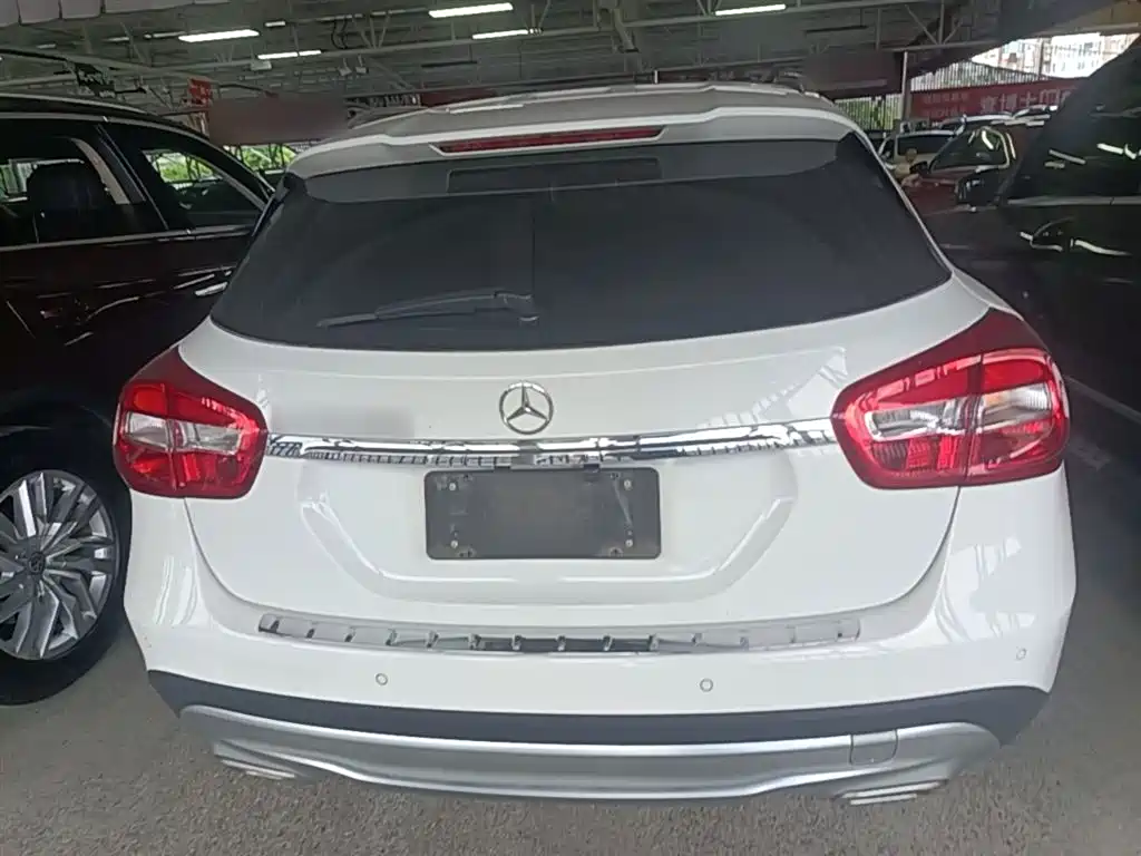 Mercedes-Benz GLA 2016 GLA 200 Dynamic фото 6