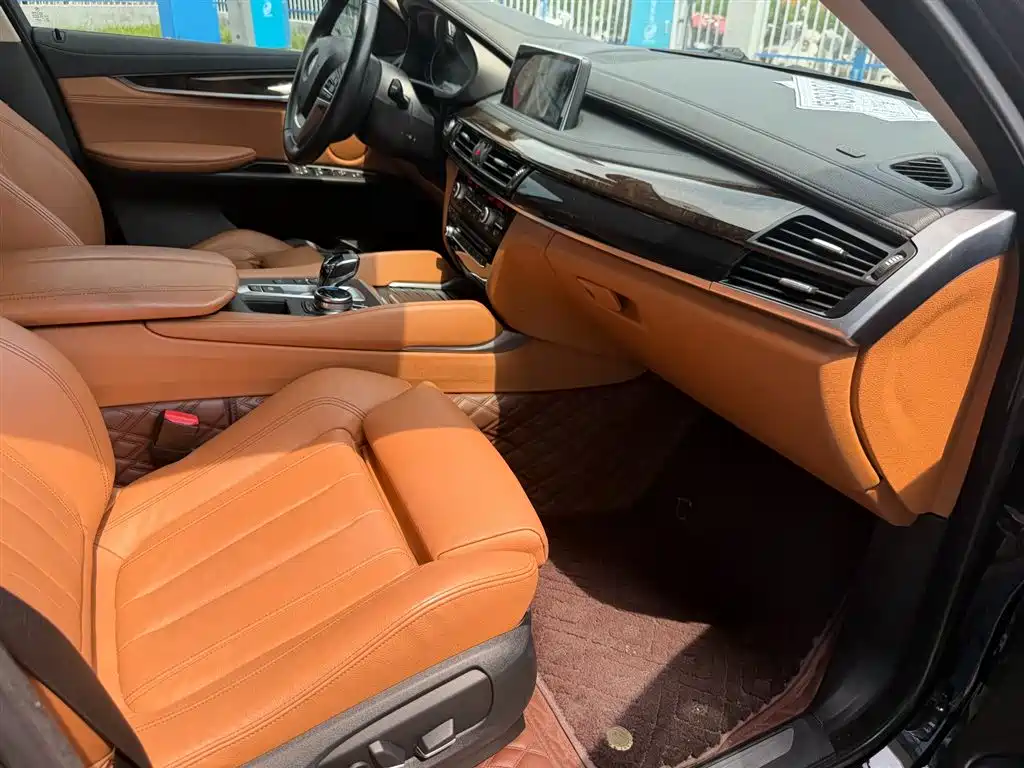 BMW X6 2018 xDrive28i фото 10