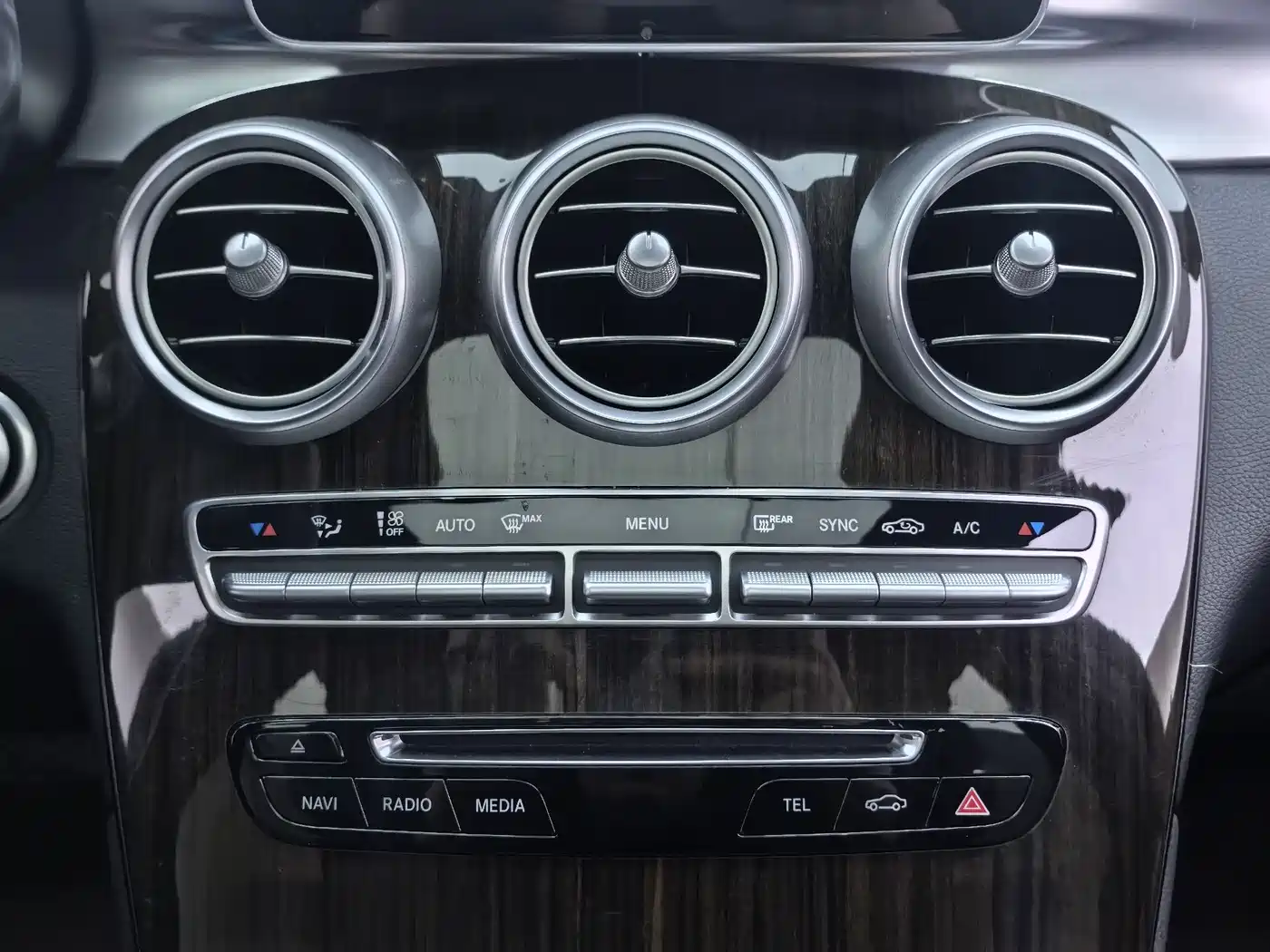 Mercedes-Benz GLC 2019 GLC 260 L 4MATIC Luxury фото 11
