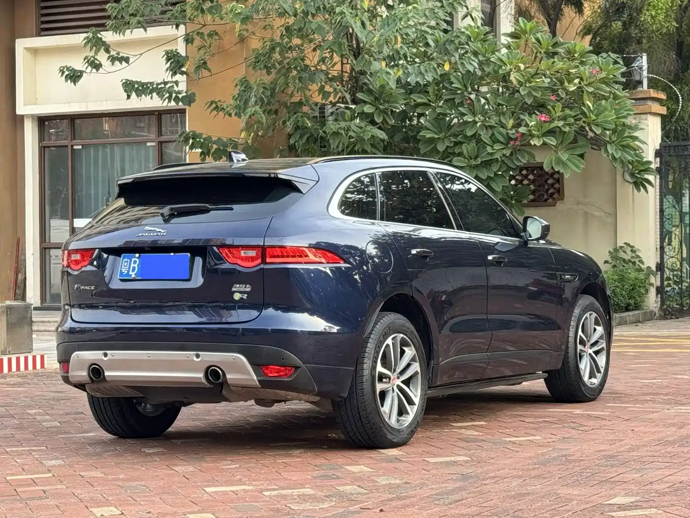 Jaguar F-PACE 2017 2016 3.0 SC 4WD R-Sport
