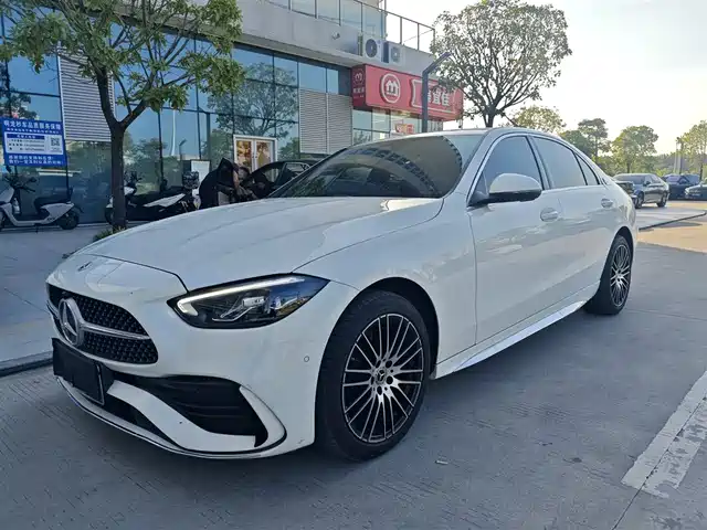 Mercedes-Benz C-Class 2024
