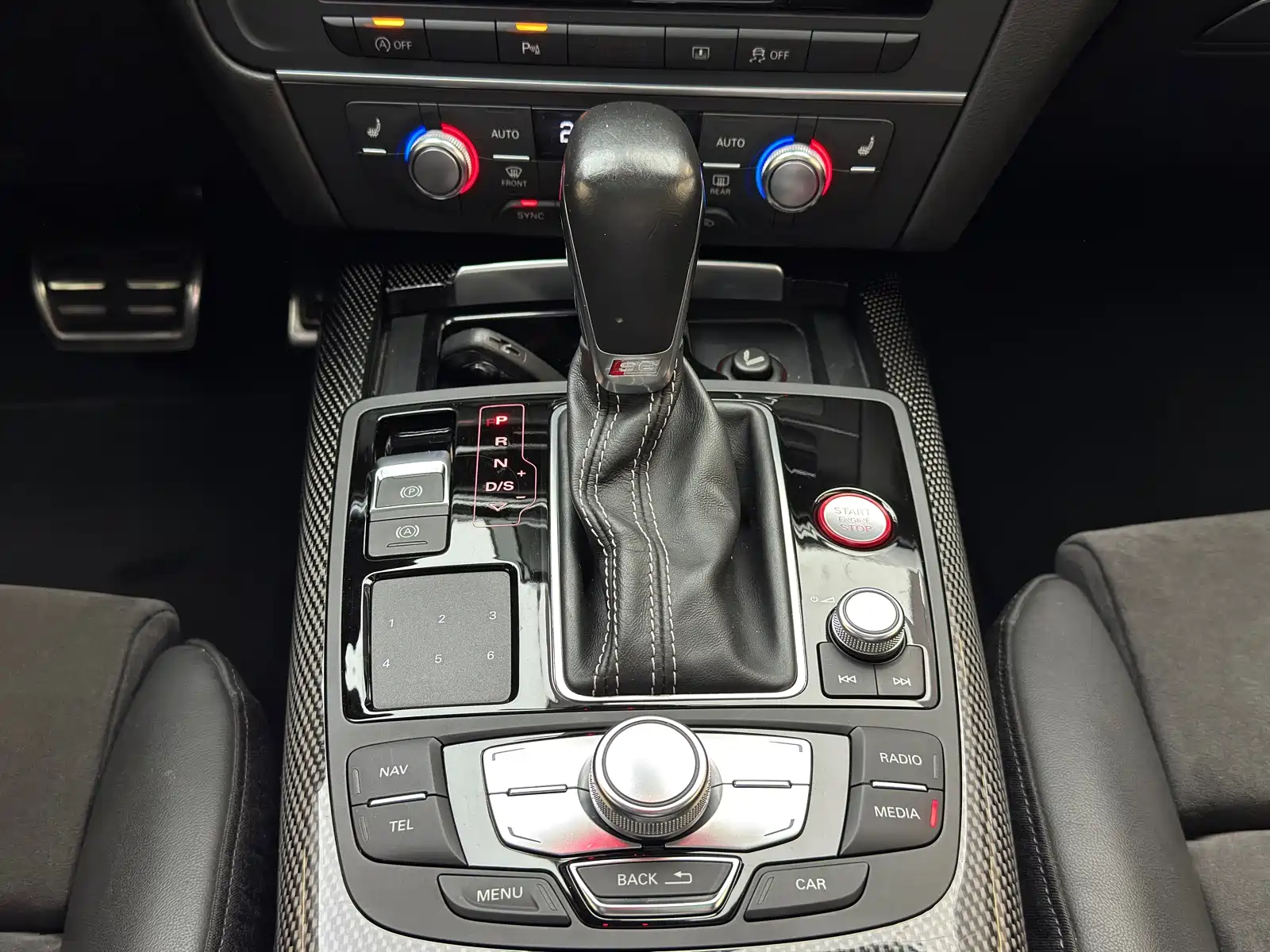 Фото 15 - Audi S6