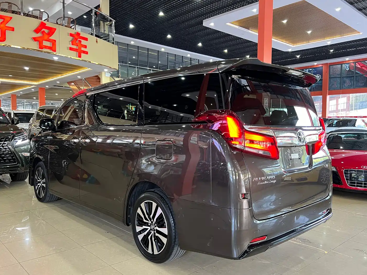 Toyota Alphard 2018 Facelift 3.5L Premium Edition фото 6