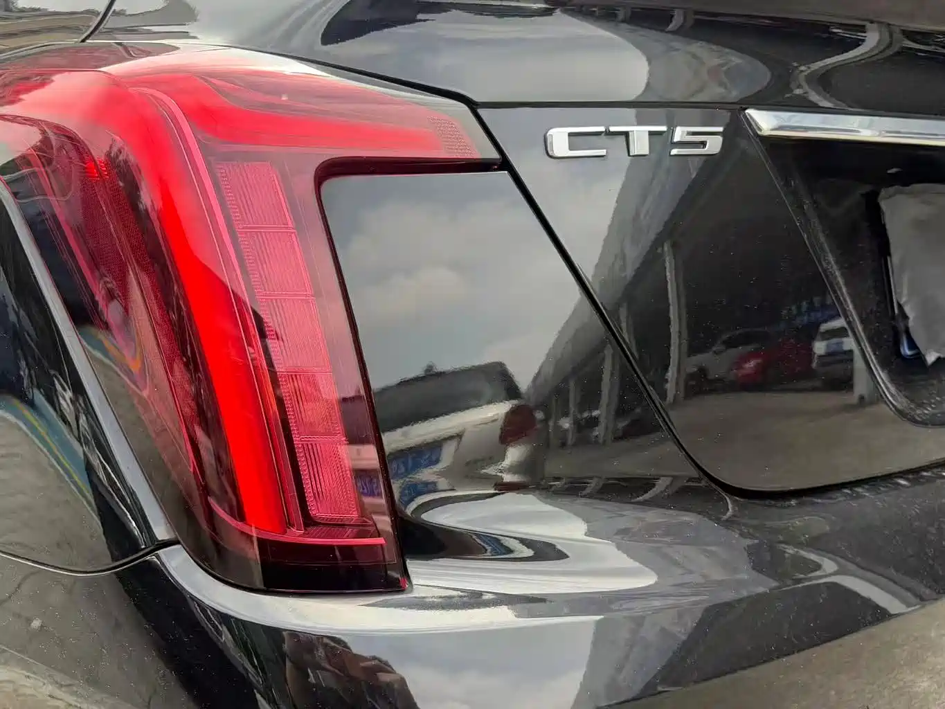 CADILLAC CT5