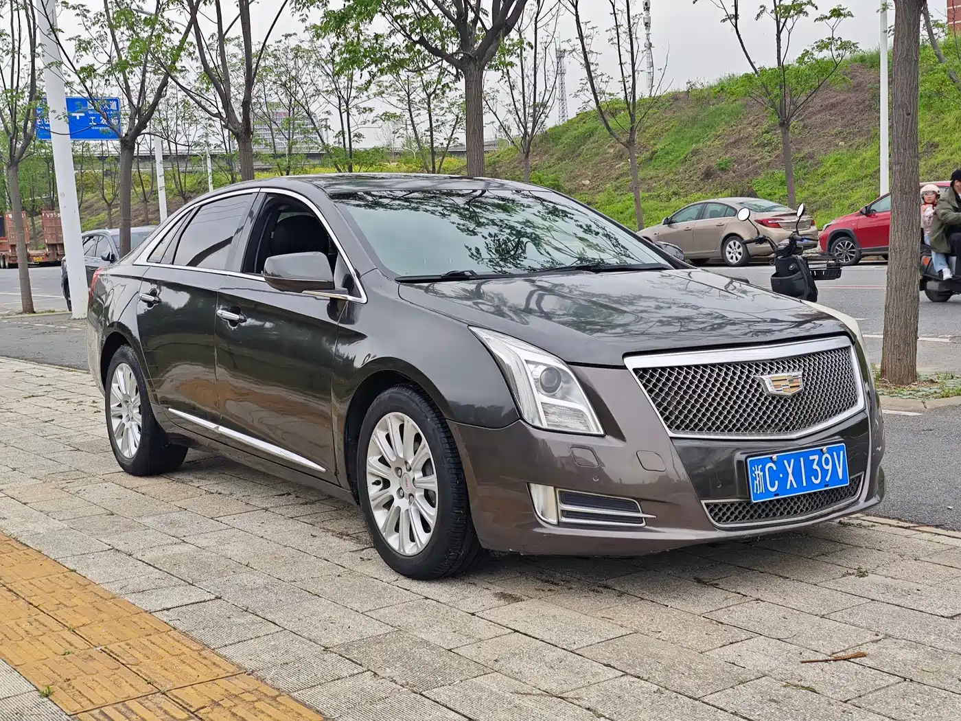 Cadillac XTS 2013 28T Luxury фото 3