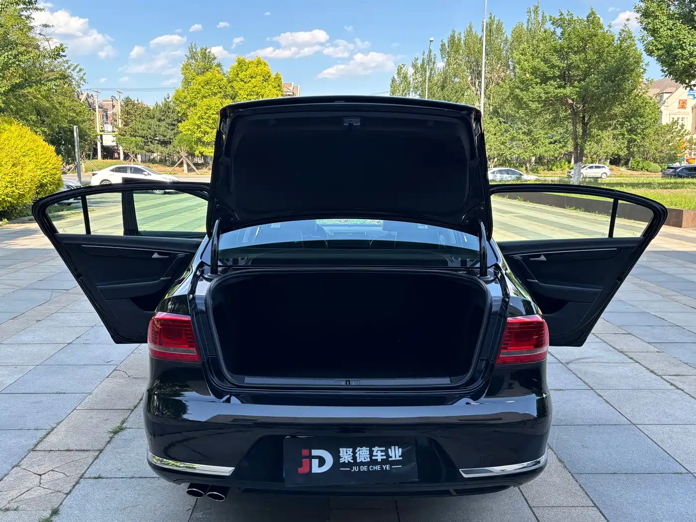 Volkswagen Magotan 2015 1.8TSI Luxury фото 24