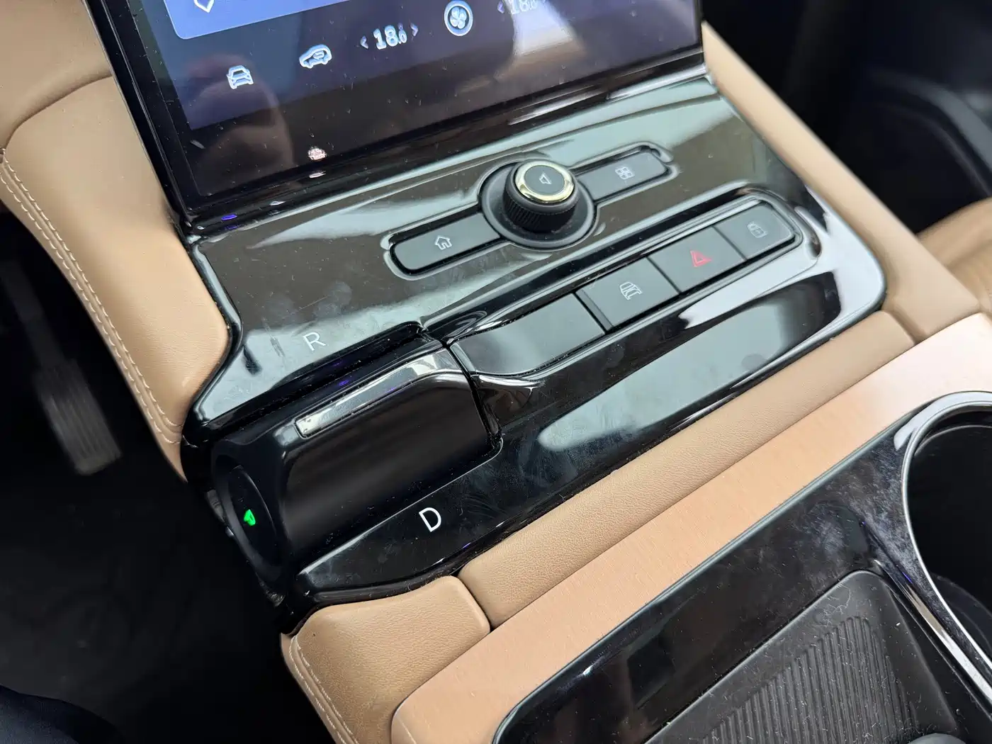 NIO ES8 2018 2018 Founder Edition