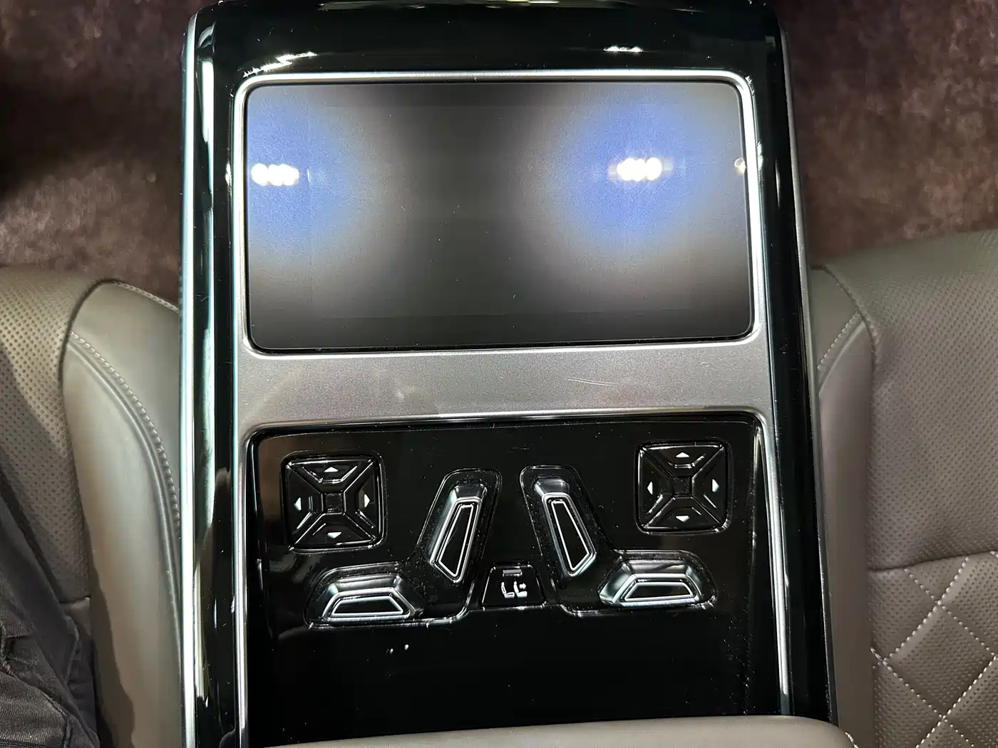 Audi A8 2025 A8L 50 TFSI quattro Exclusive Selection фото 14