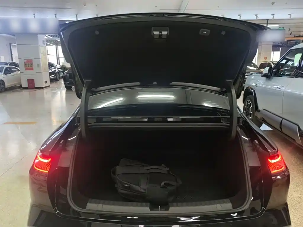 Geely Galaxy Galaxy E8 2026 2025 Model 610km Premium Edition