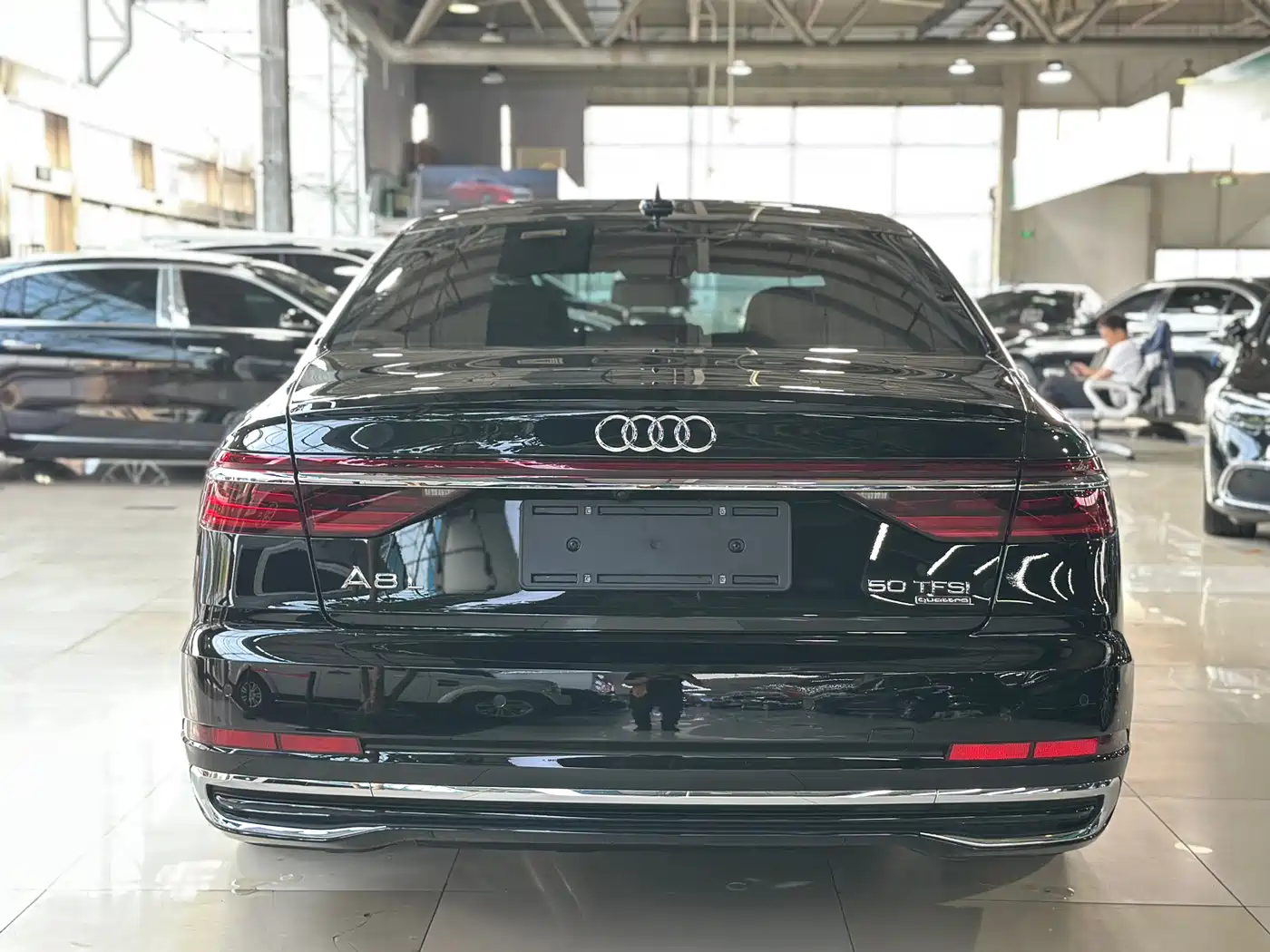 Audi A8 2025 A8L 50 TFSI quattro Exclusive Selection фото 4
