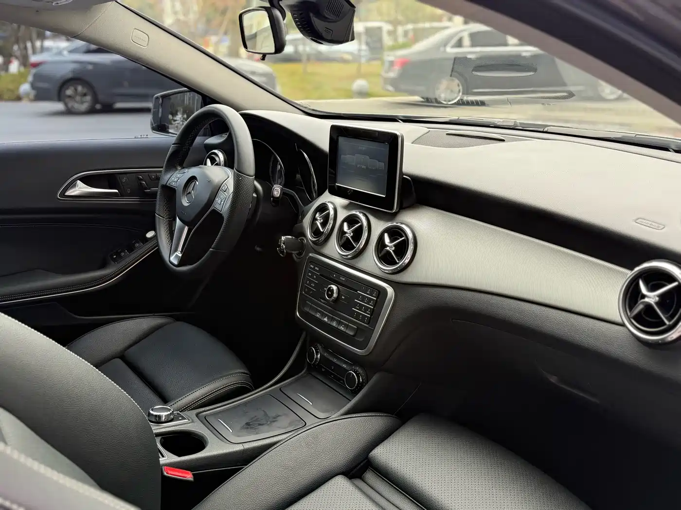 Mercedes-Benz GLA 2016 GLA 200 Dynamic фото 11