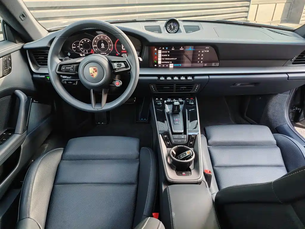 Фото 5 - Porsche 911