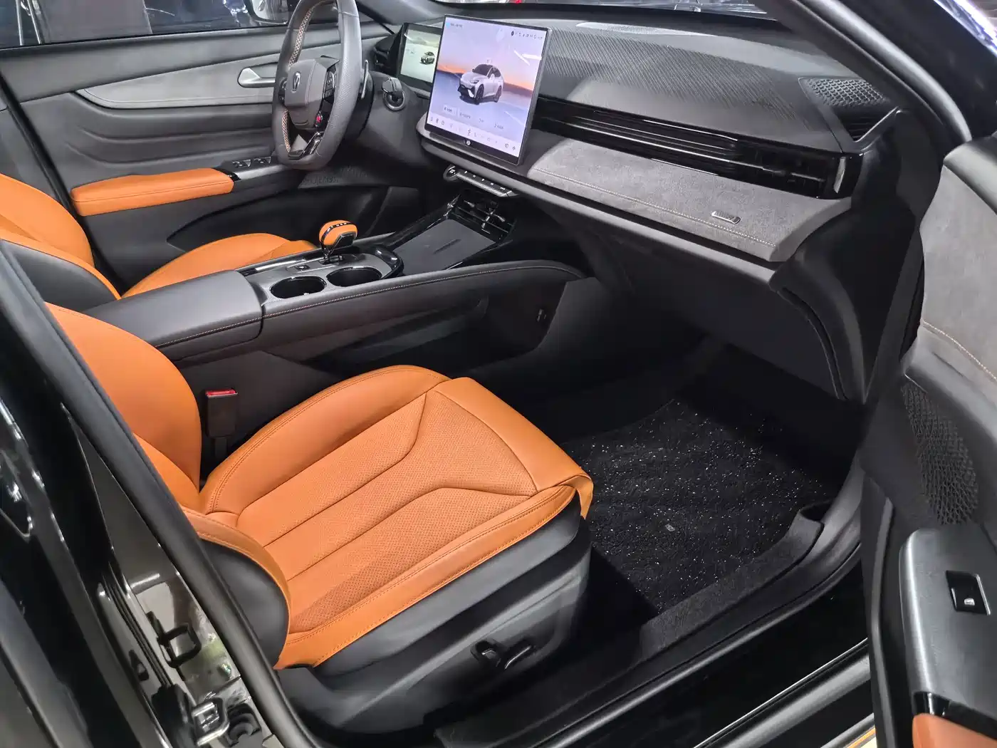Changan UNI-V 2026 2025 1.5T 500Bar Premium Sport Model