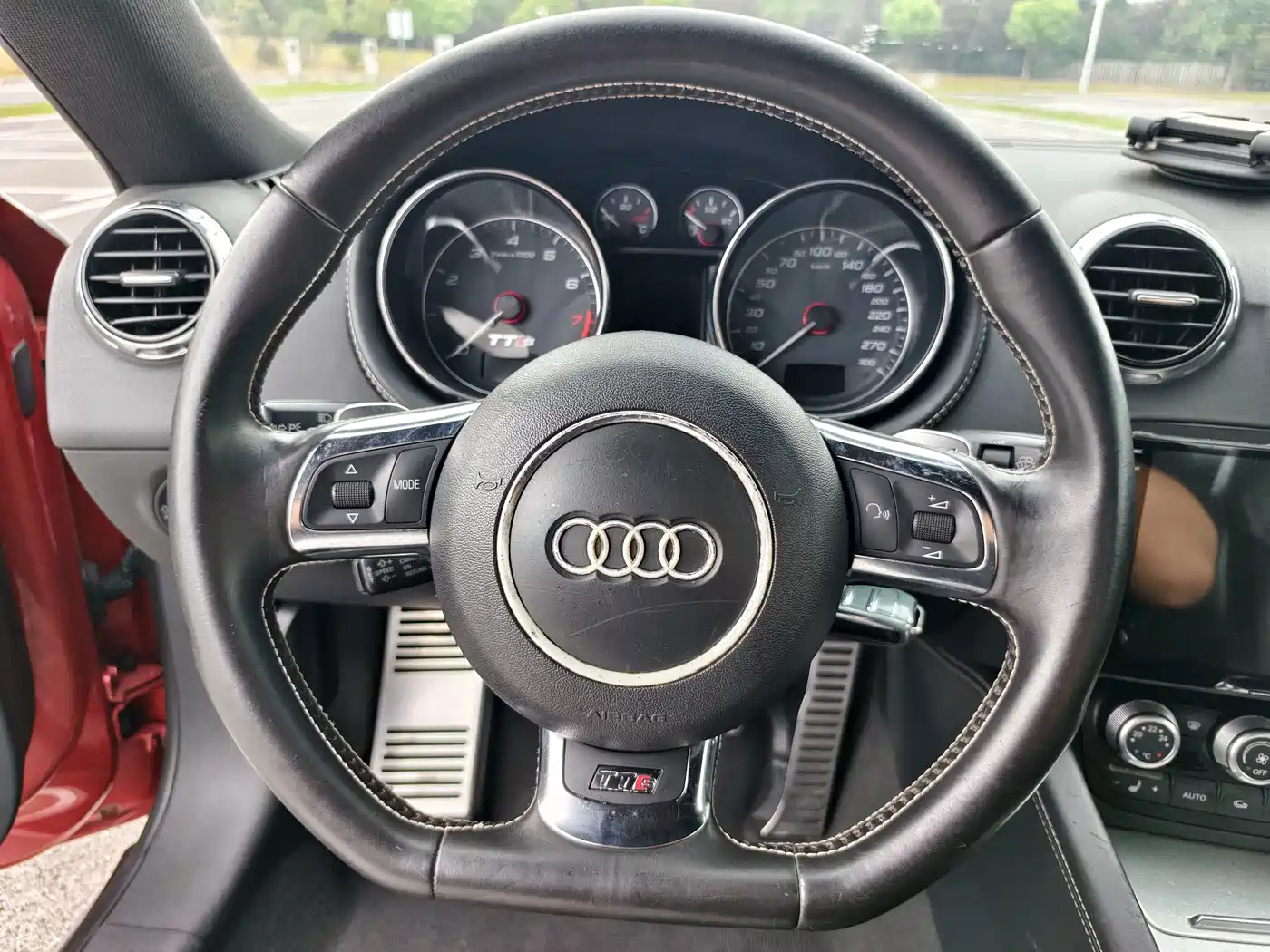 Audi TTS 2012 2011 Model TTS Coupe 2.0TFSI quattro