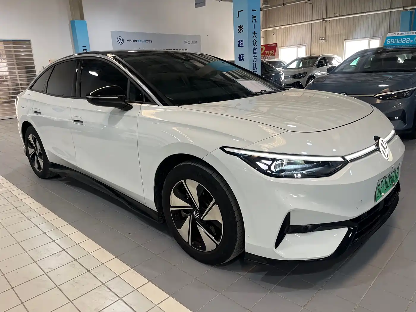 VOLKSWAGEN ID.7 VIZZION