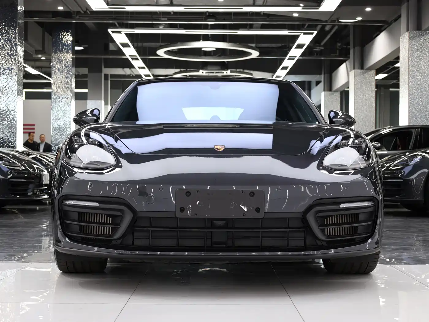 Porsche Panamera 2023 Facelift Panamera 2.9T Platinum Edition фото 2