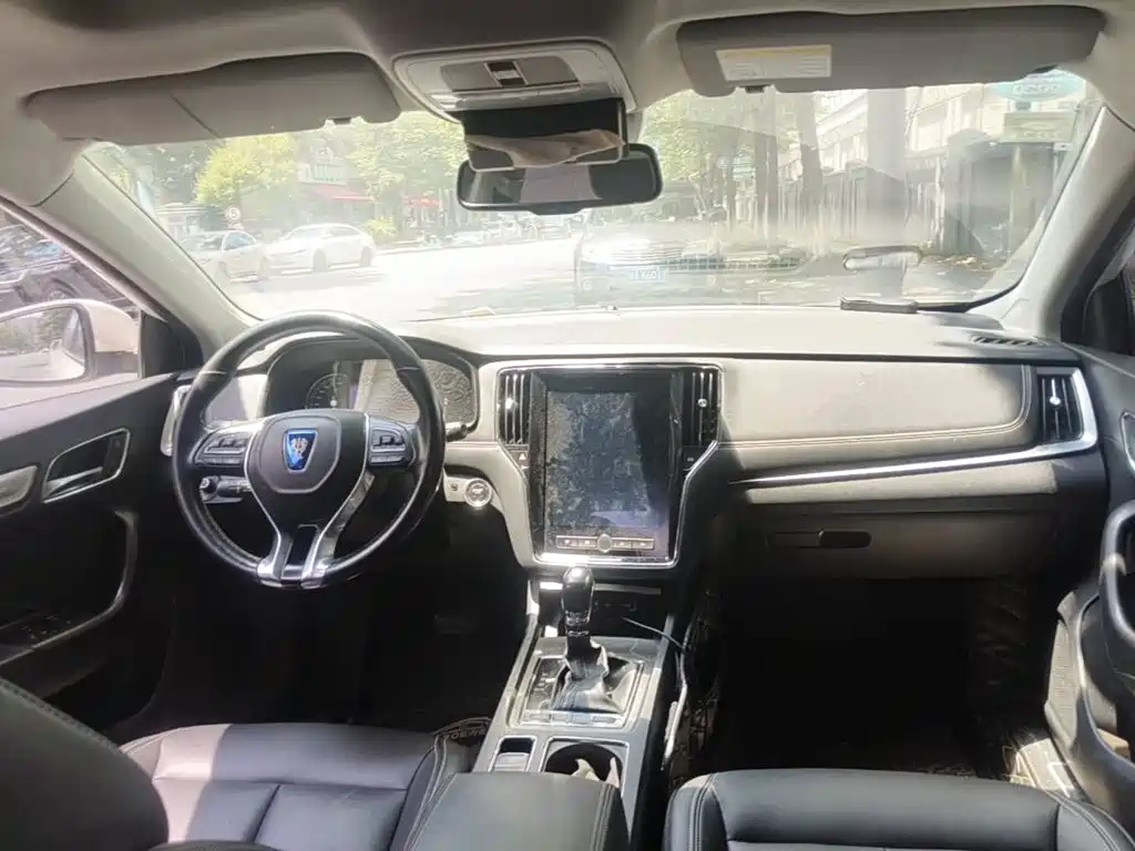 Photo 11 - Roewe i6