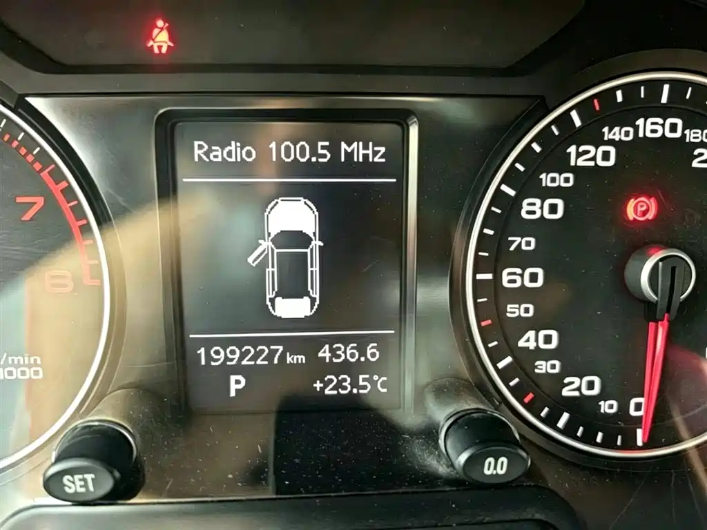 Audi Q5 2015 40 TFSI Technology фото 12