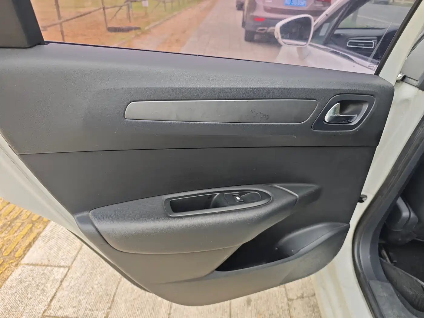 Citroën C4 C-Quatre 2016 2016 Happy Edition 1.6L Automatic Luxury Type