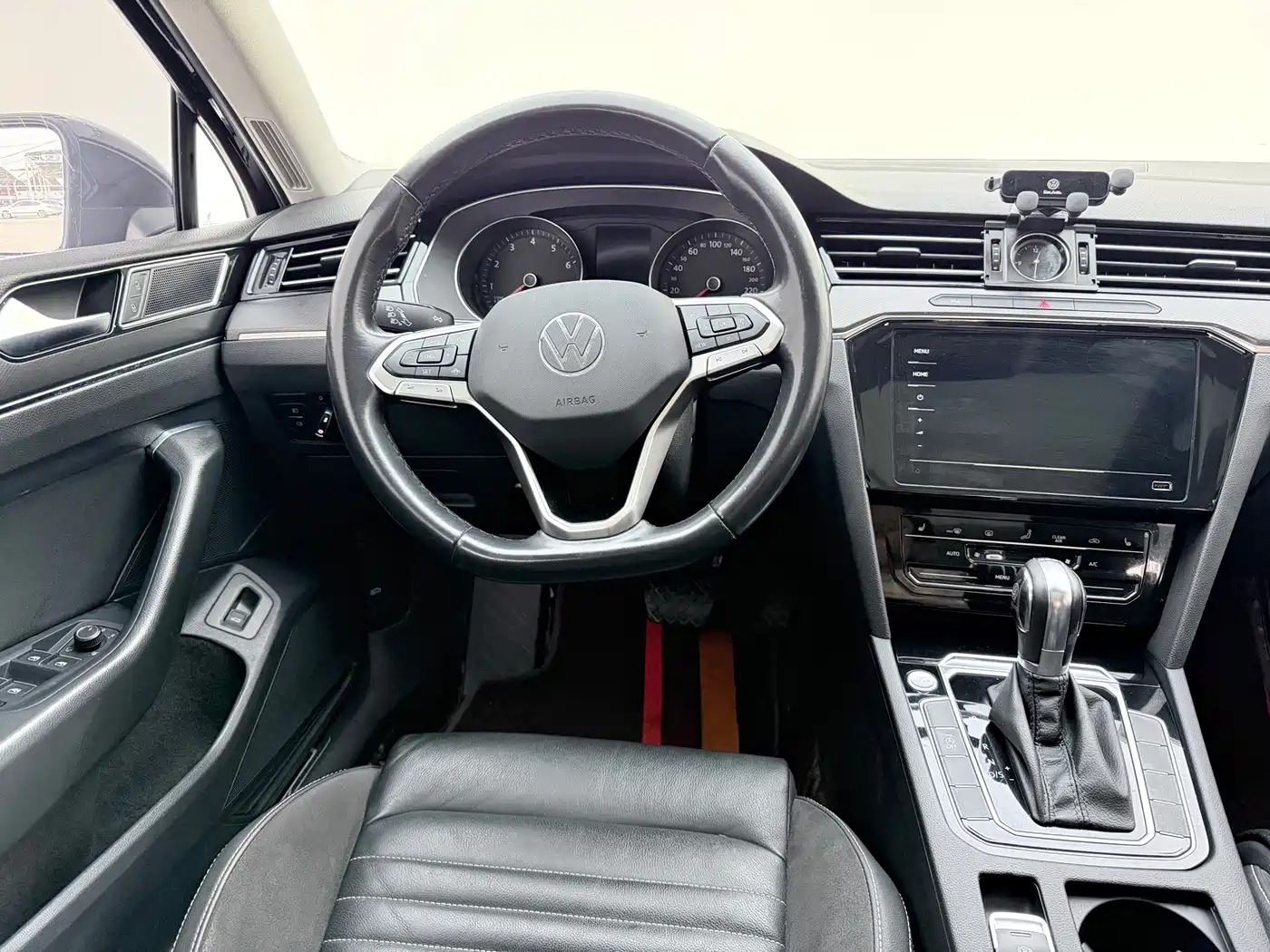 Volkswagen Magotan 2020 330TSI DSG Luxury фото 7