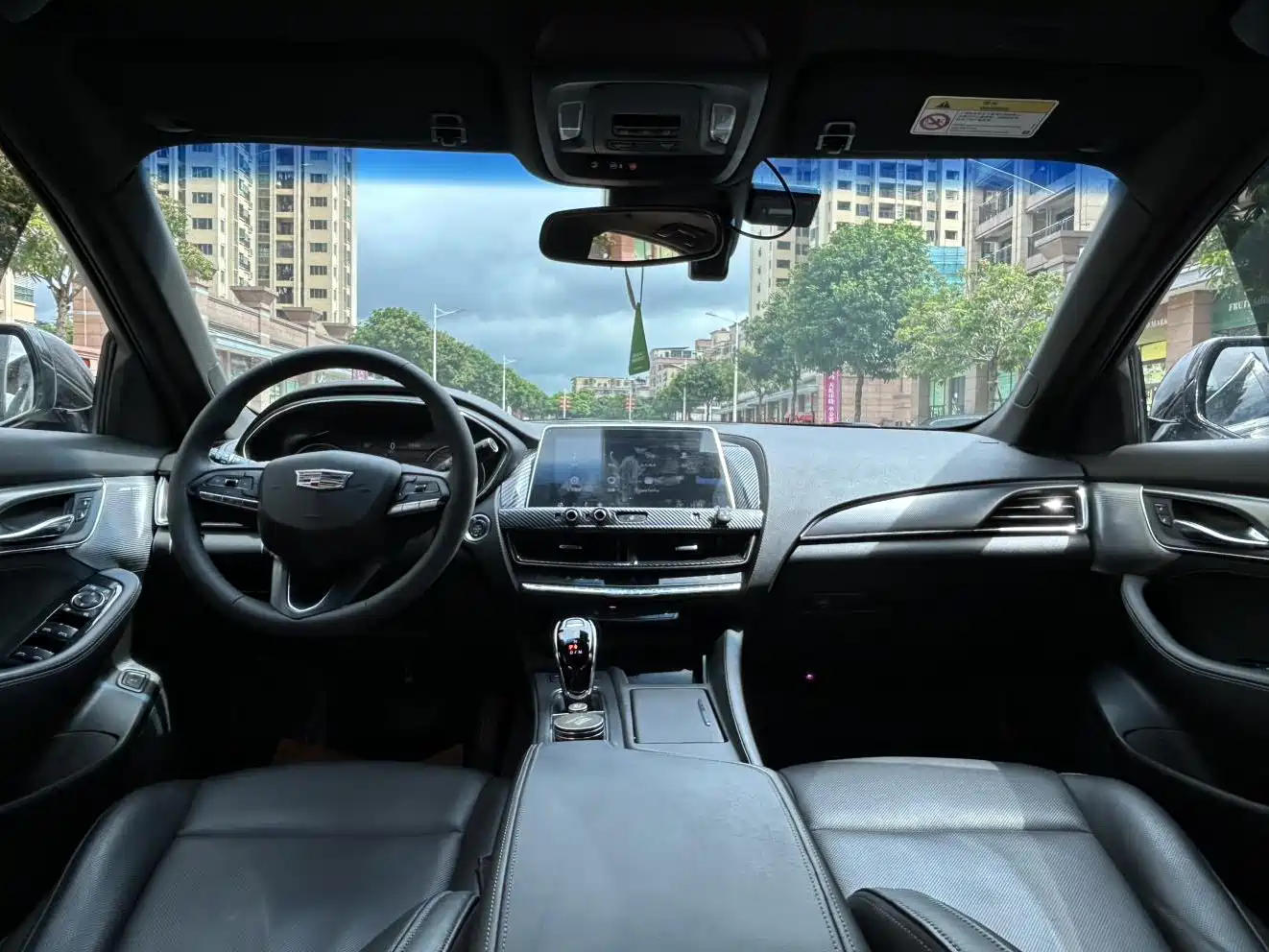 Фото 31 - Cadillac CT6