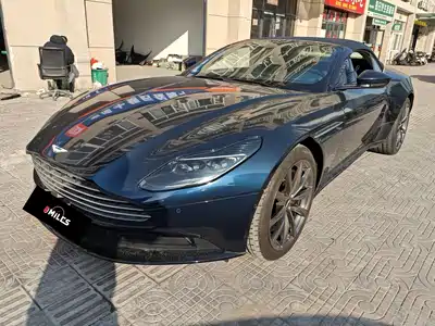 Aston Martin DB11