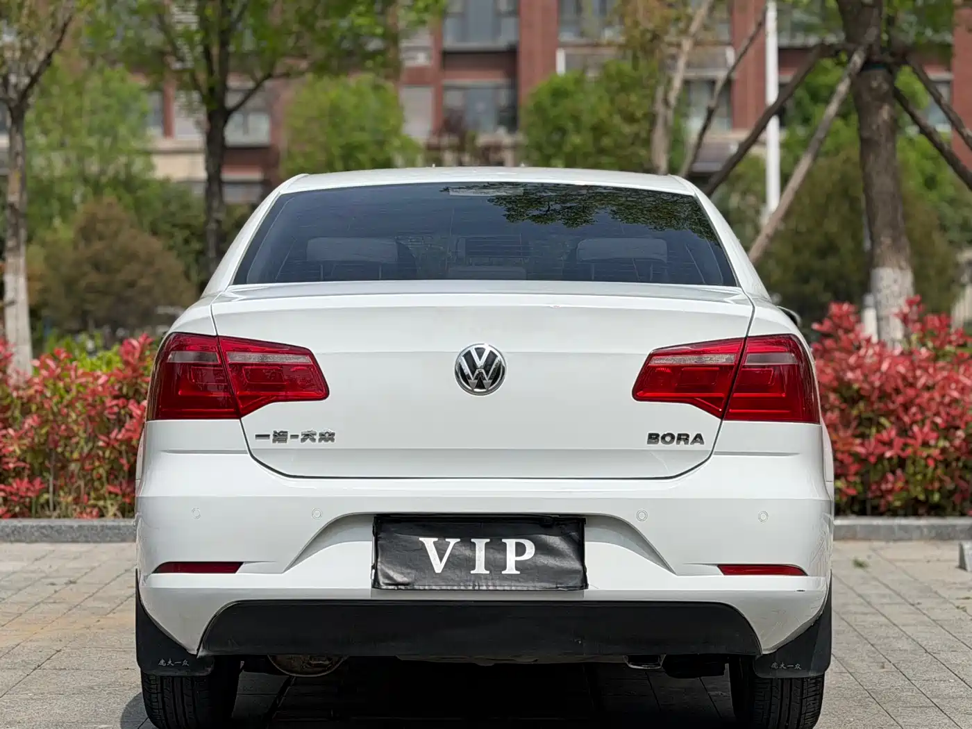 Volkswagen Bora 2014 1.6L Automatic Fashion Edition фото 5