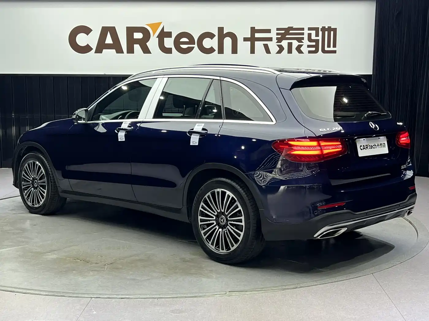 Mercedes-Benz GLC 2018 Facelift GLC 260 4MATIC Dynamic фото 16