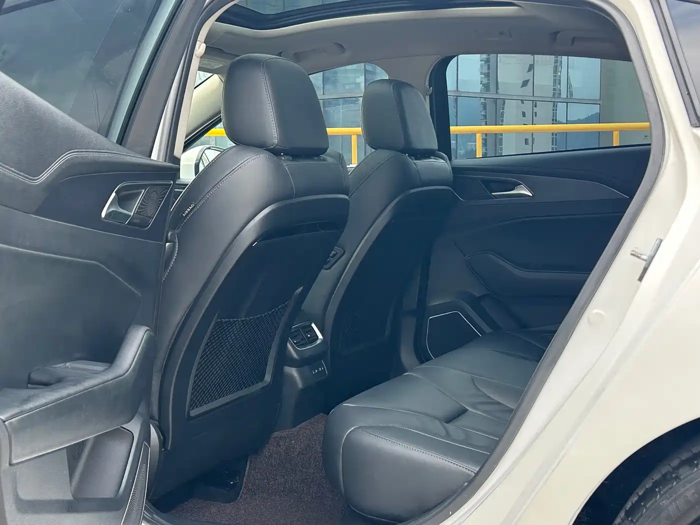 Hongqi H5 2020 1.8T Automatic Smart Connection Qi Enjoy Edition фото 5