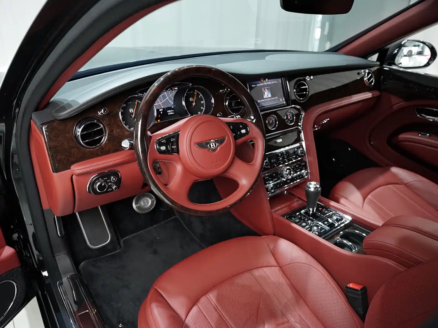 Bentley Mulsanne 2017 6.8T Long Wheelbase фото 4