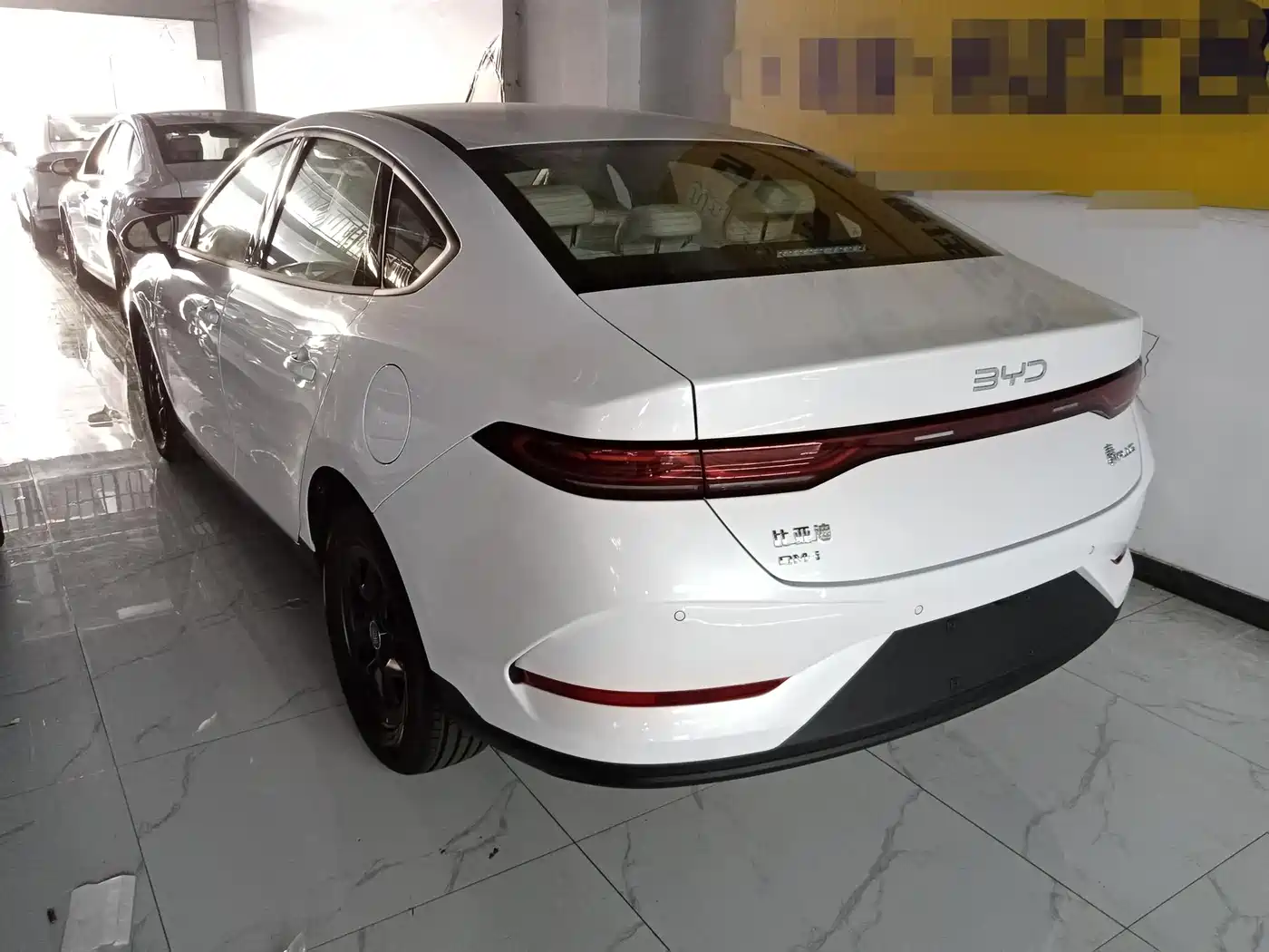 BYD Qin PLUS 2025 DM-i Smart Drive 55KM Leader фото 12