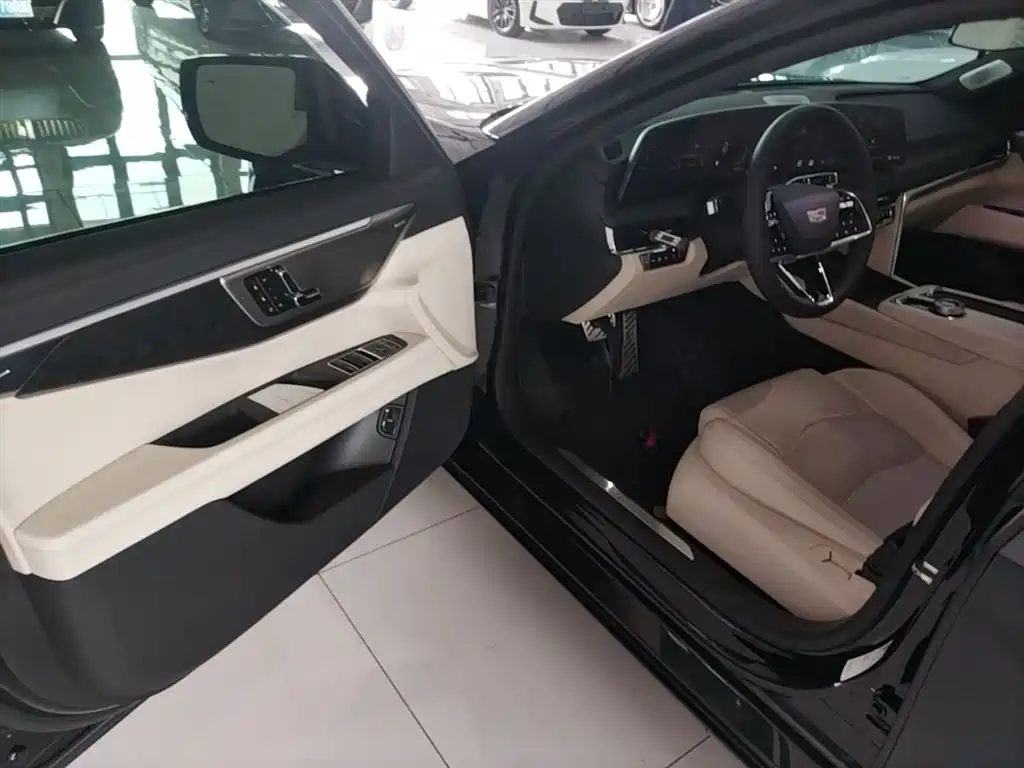Cadillac CT6 2023 28T Luxury Edition фото 16