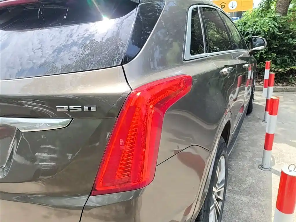 Cadillac XT5 2016 25T Luxury Model фото 8
