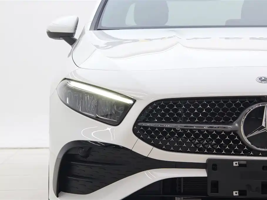 Mercedes-Benz A-Class 2024 A 200 L Fashion Edition фото 24