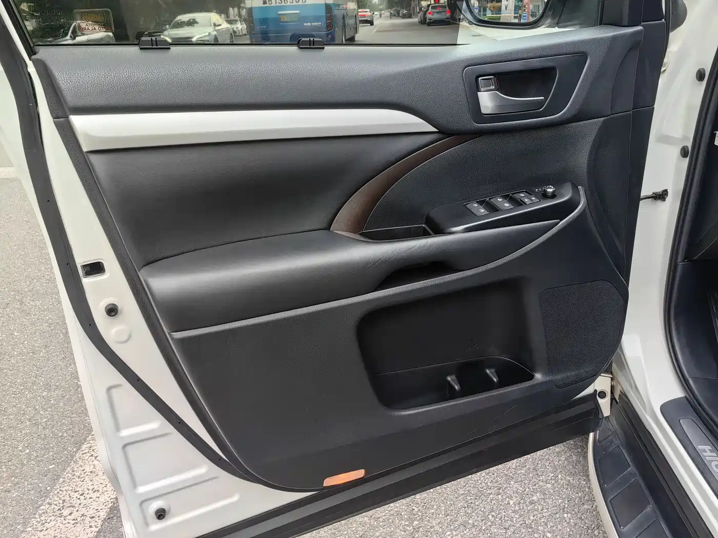 Toyota Highlander 2018 2.0T 4WD Premium 7-seater China VI фото 22