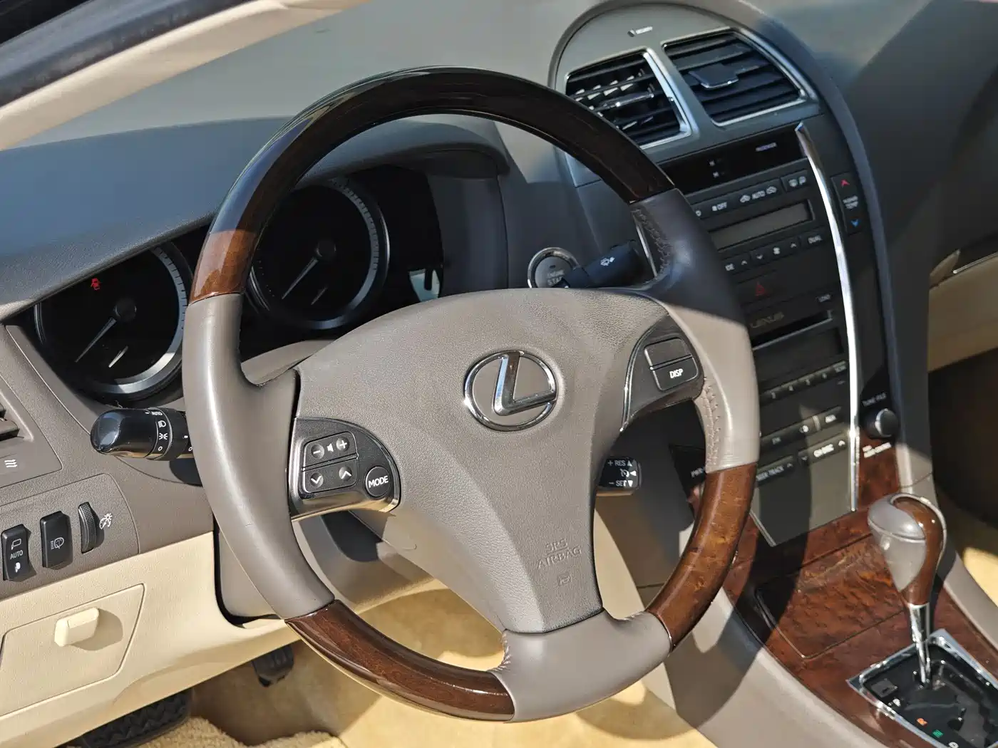 Lexus ES 2010 350 Elegance Edition фото 9