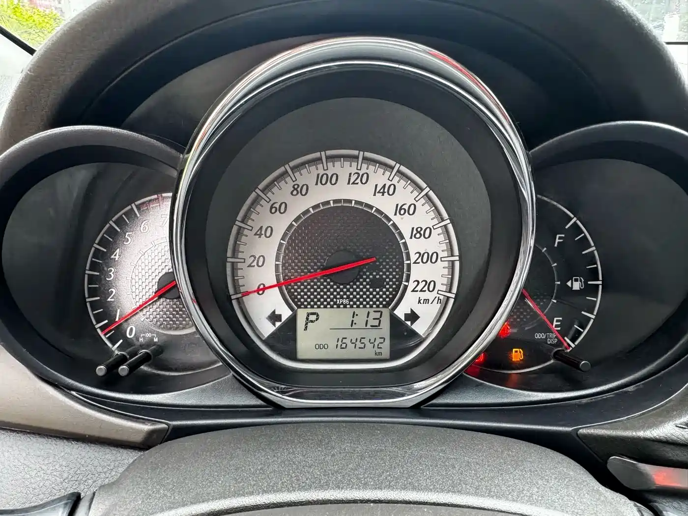 Toyota YARiS L Zhi Xuan 2015 1.5G Auto Sunroof Special Edition фото 15