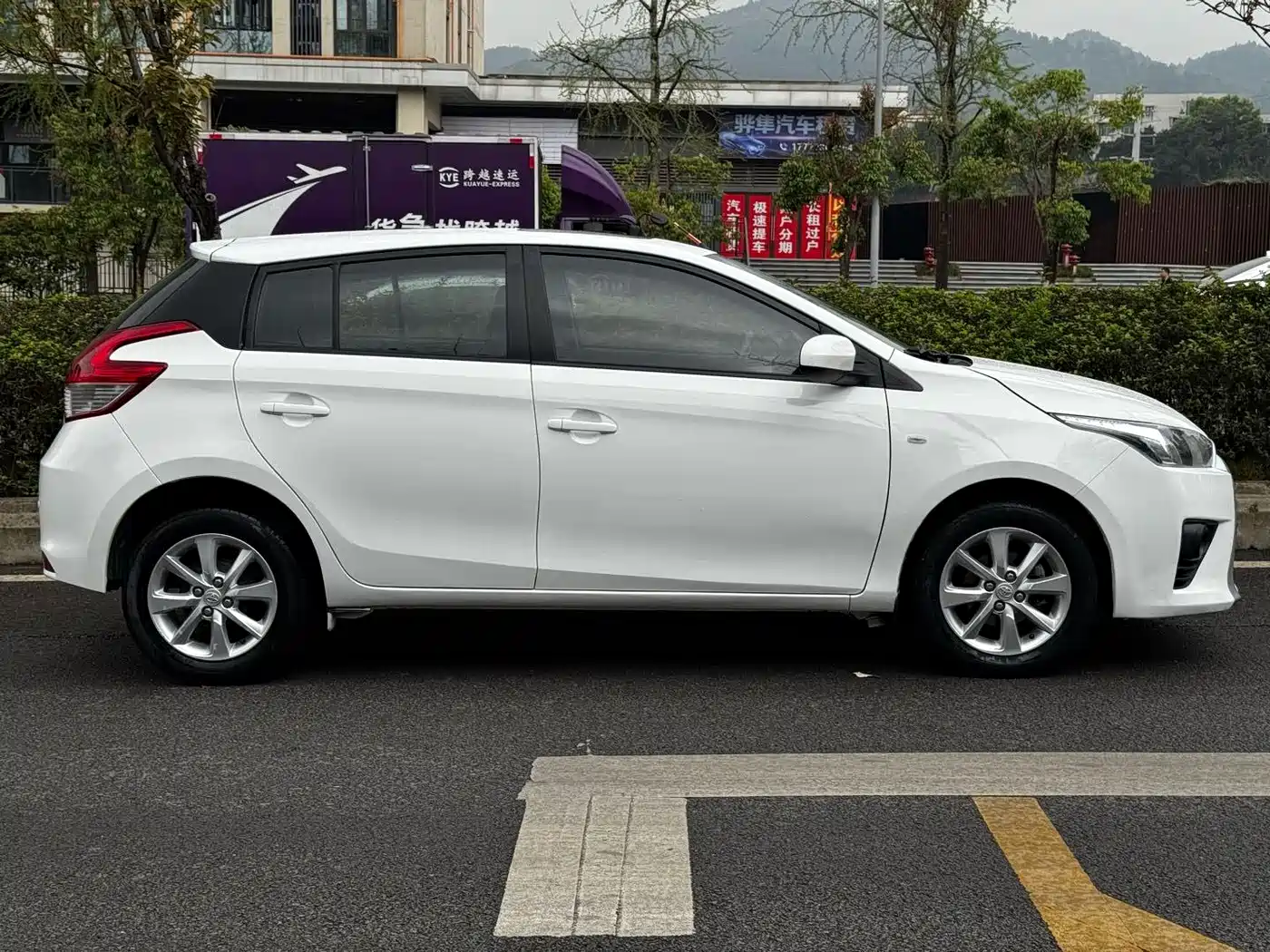 Toyota YARiS L Zhi Xuan 2015 1.5G Auto Sunroof Special Edition фото 26