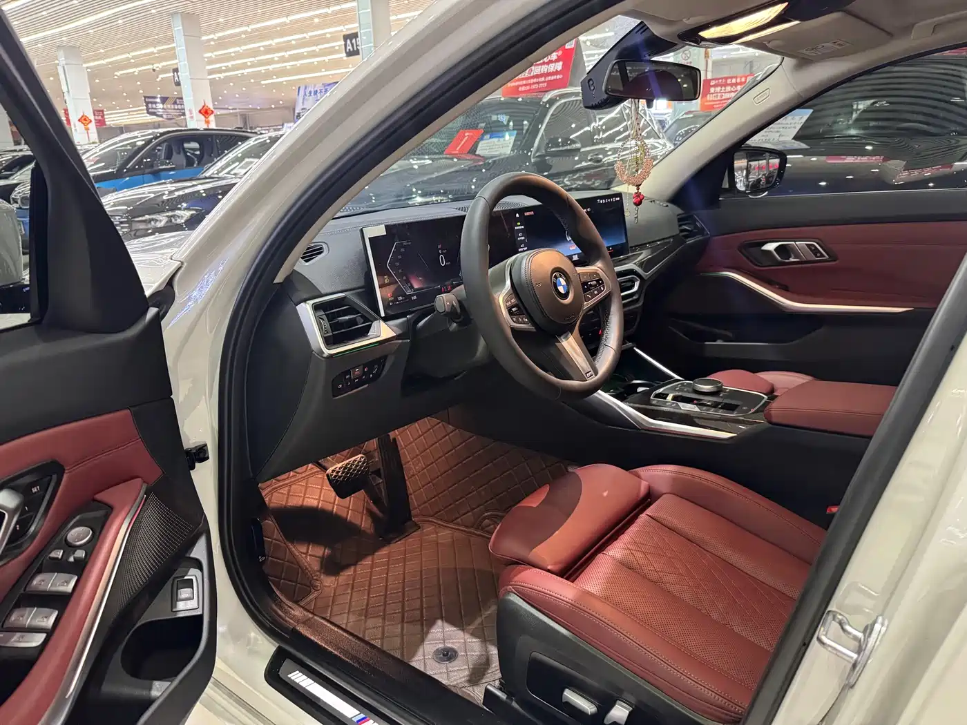 BMW 3 Series 2023 325Li M Sport Package фото 3