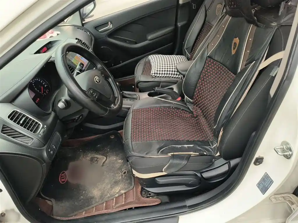 Kia K3 2013 1.6L Automatic GLS фото 8