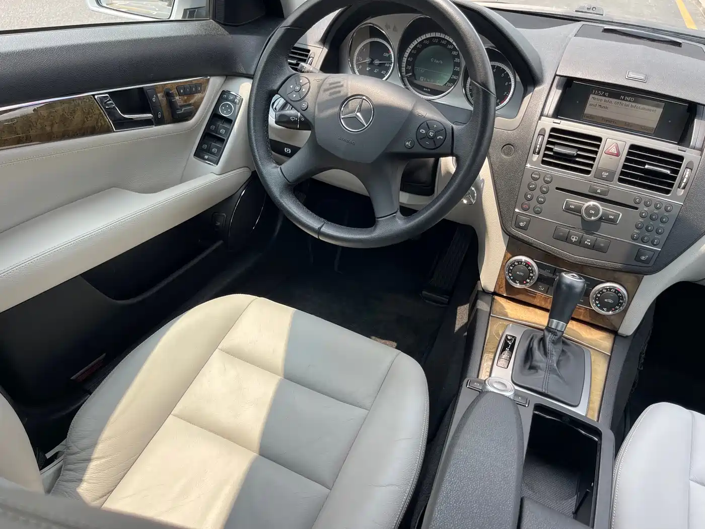 Mercedes-Benz C-Class 2010 C 200K Fashion фото 9