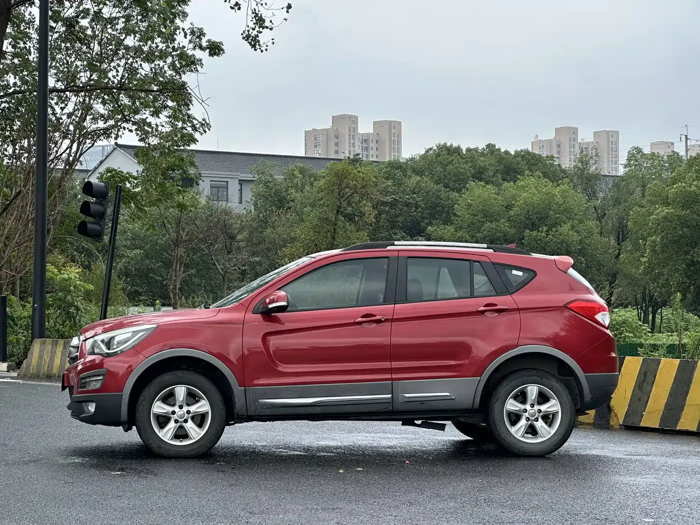 Photo 6 - Haima S5