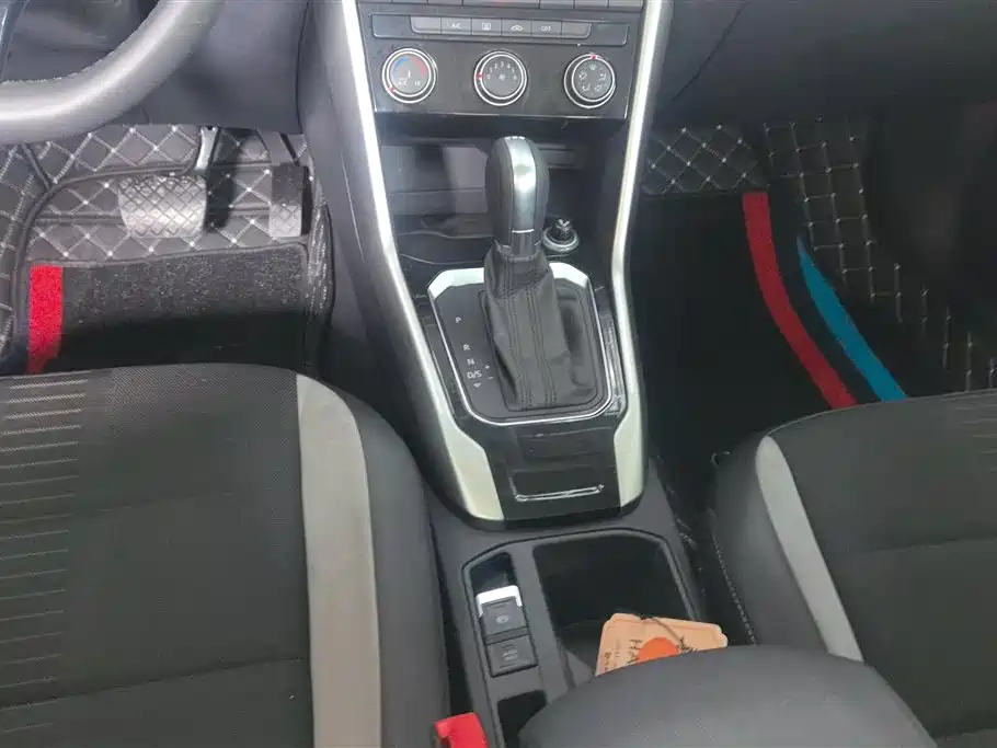 Volkswagen T-ROC 2019 230TSI DSG 2WD Progressive Type China V фото 16