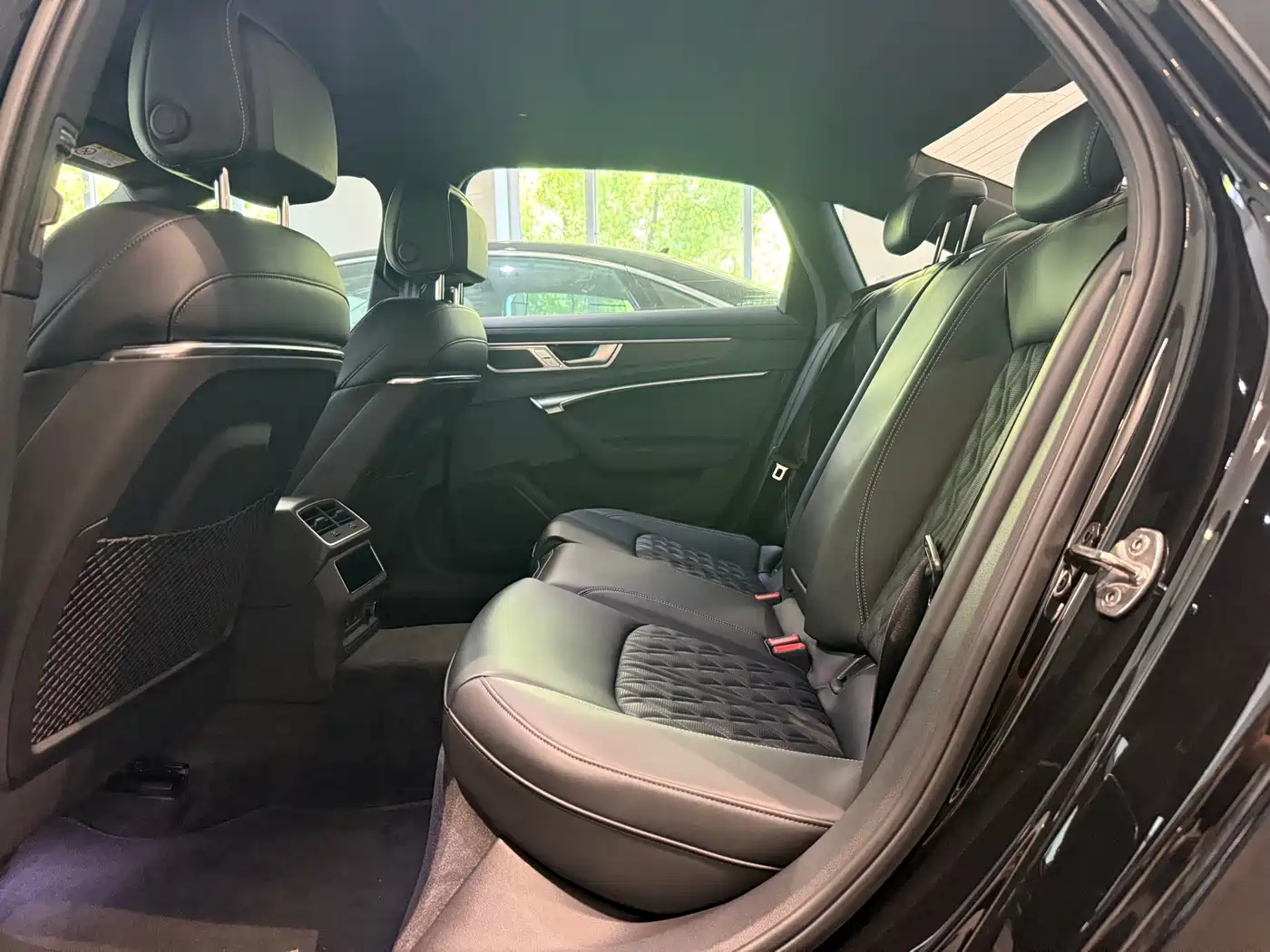 Audi A6L 2025 45 TFSI quattro Premium Sport фото 8