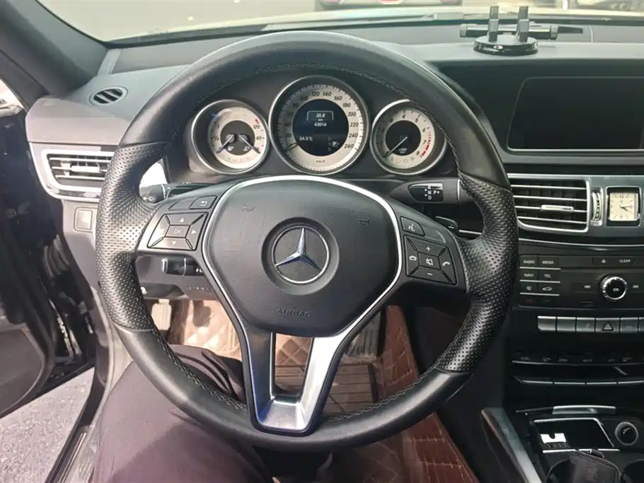 Mercedes-Benz E-Class 2015 Facelift E 200 L Sport фото 15