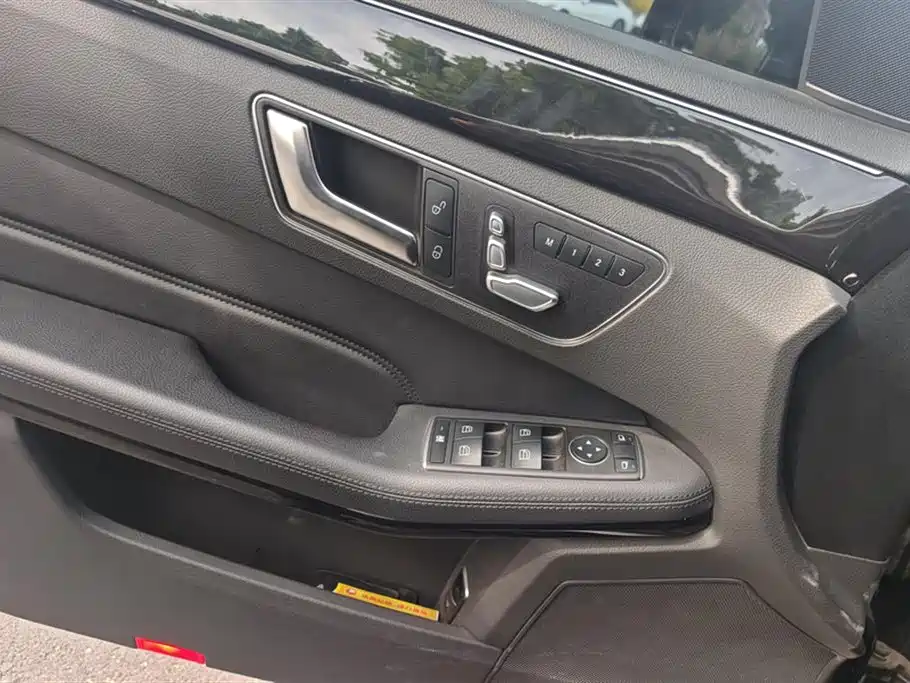 Mercedes-Benz E-Class 2015 Facelift E 200 L Sport фото 7