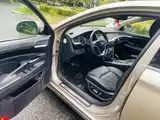 Фото 4 - Geely Borui