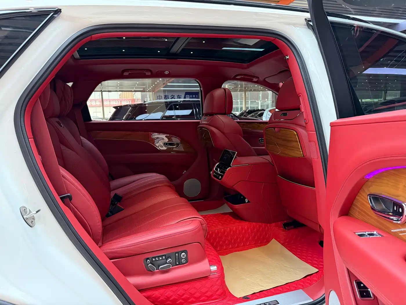 Bentley Bentayga 2024 2024 4.0T V8 Long Wheelbase