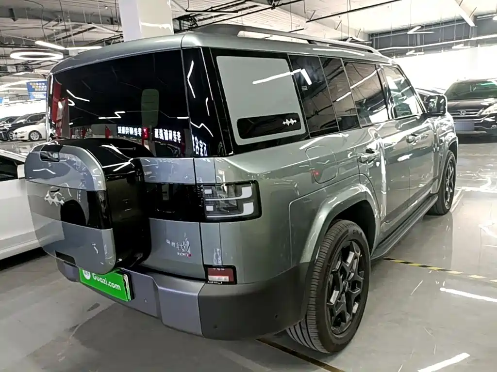 Fang Cheng Bao Titanium 7 2026 2025 AWD Base Model