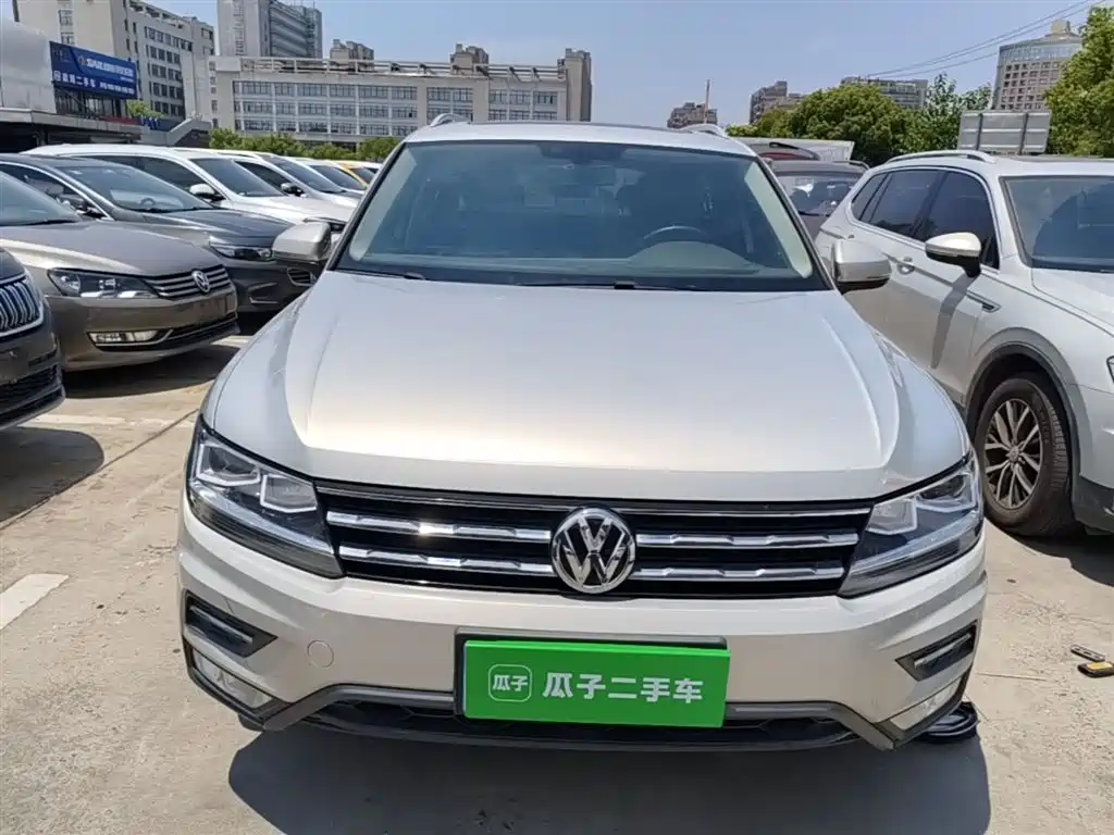 Volkswagen Tiguan L 2019 330TSI Automatic 2WD Panorama Comfort Edition China VI фото 3
